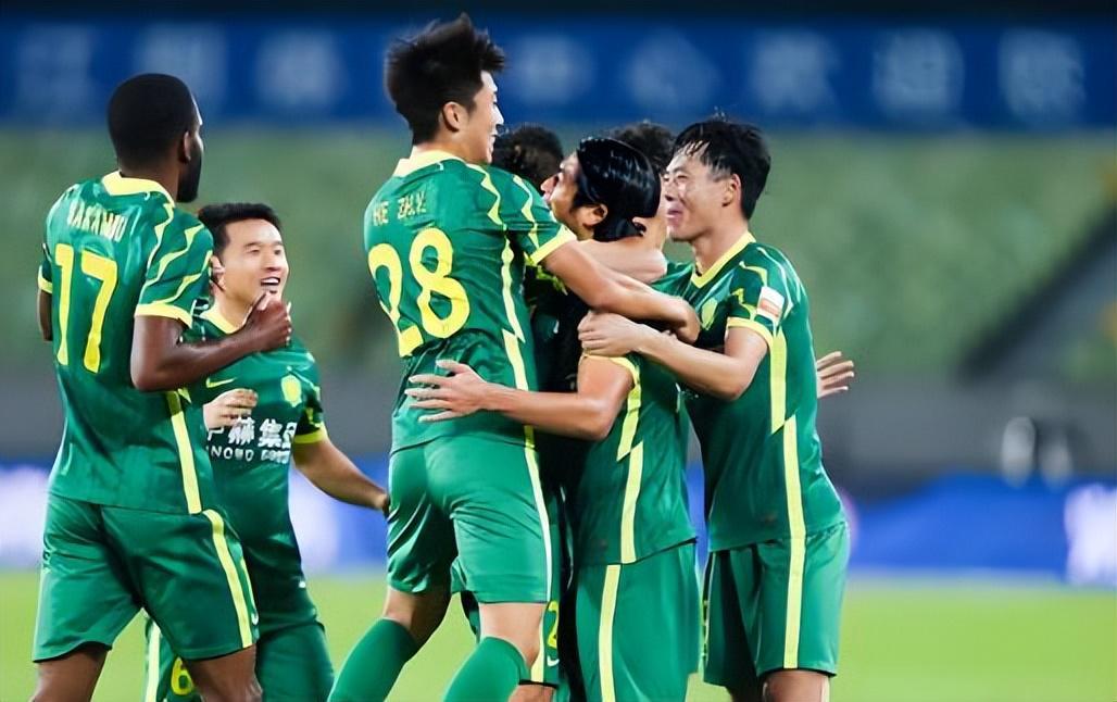 开云体育下载-蒙哥马利刚来国安带队冬训，就迎来久违强援复出，曾效力过葡超